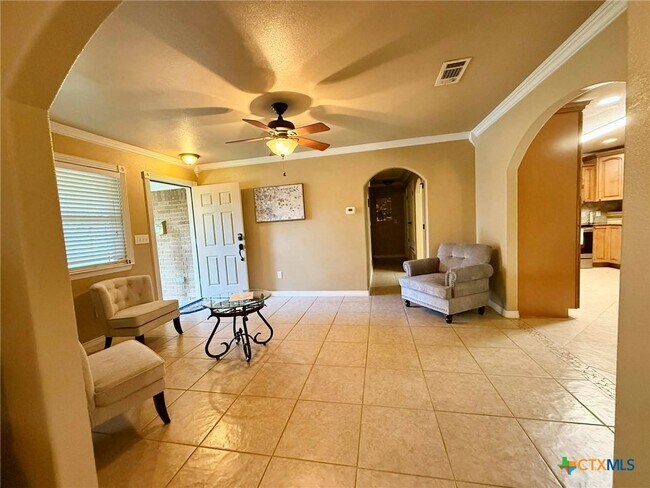 Foto del edificio - 502 Odom Dr