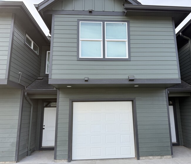 Building Photo - 1903 Hawthorne St