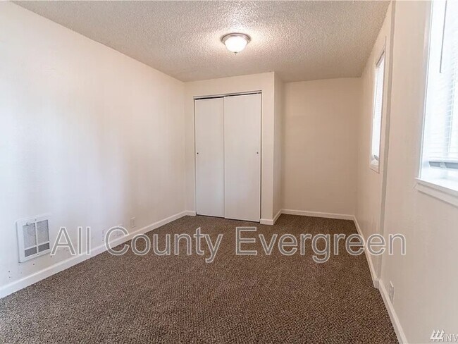 Foto del edificio - 21212 119th St E