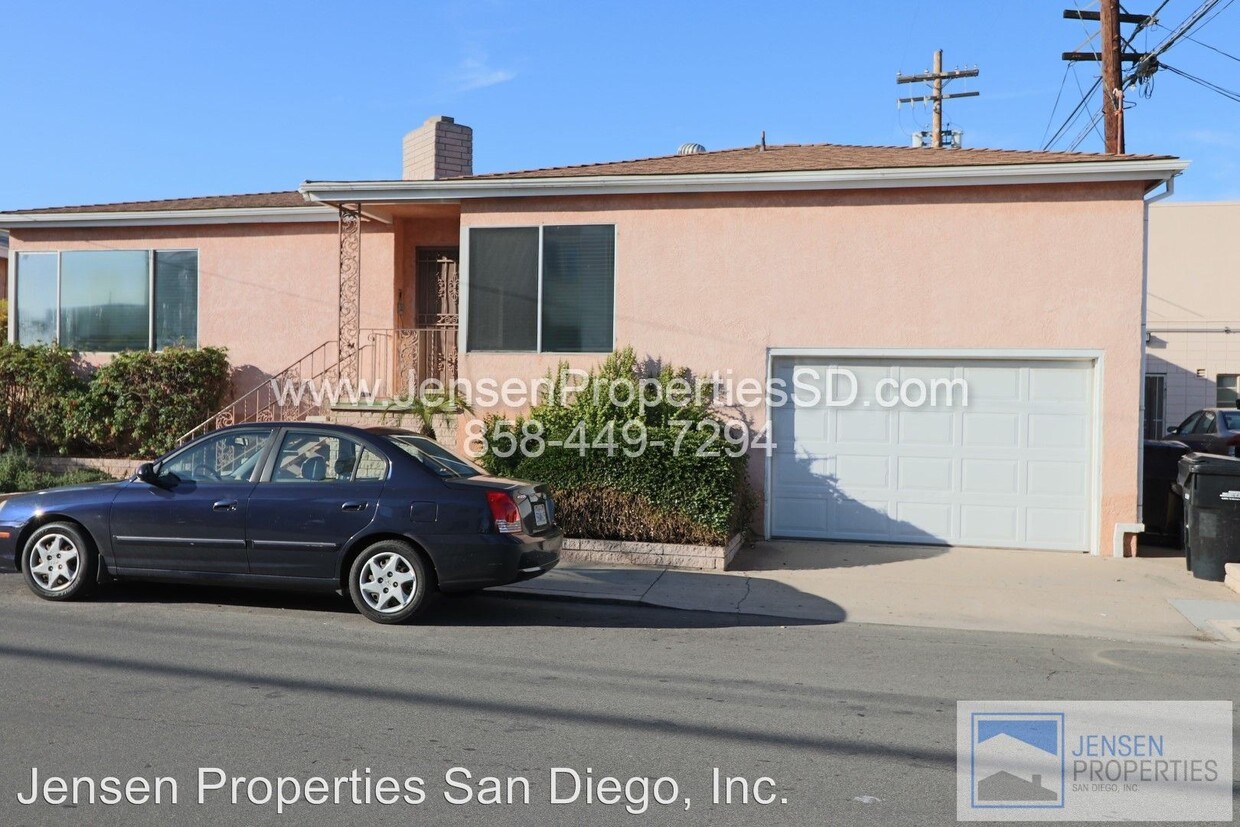 Primary Photo - 4701 Soria Dr