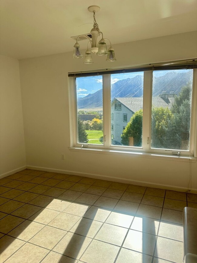 Foto del edificio - 3 Bedroom 2 Bath Condo in New Castle