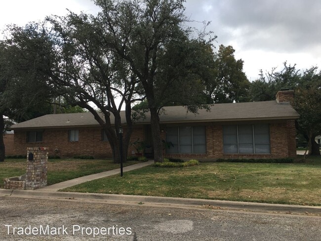 Building Photo - 4 br, 2 bath House - 3209 Shady Hill Drive