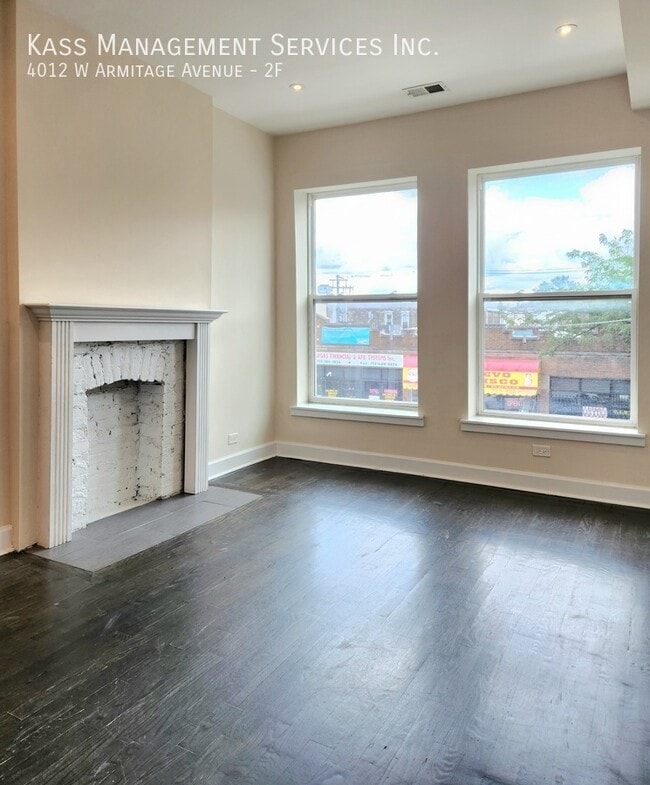 Building Photo - 4012 W Armitage Ave