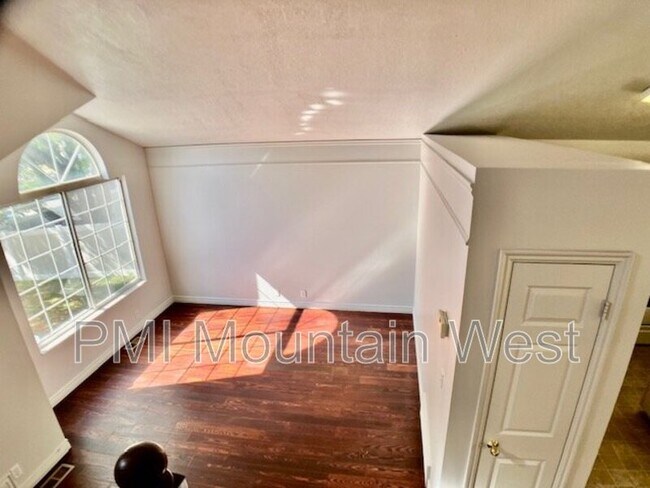 Foto del edificio - 130 W 1225 N