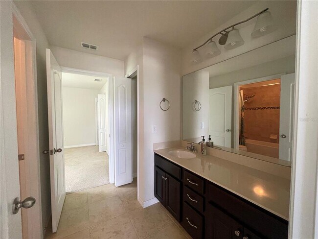 Building Photo - 10930 Inside Loop