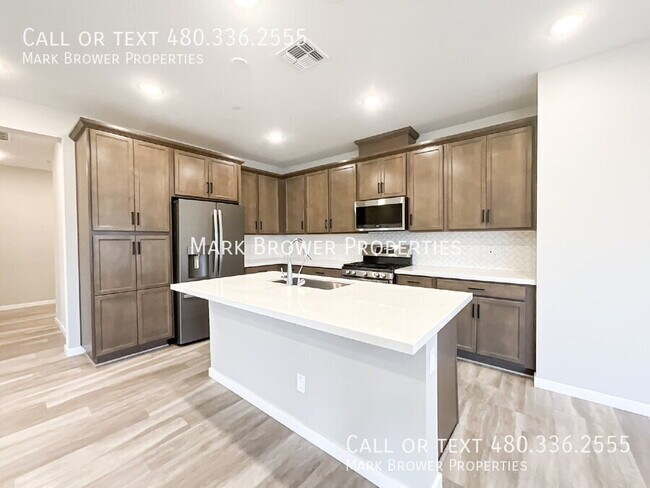 Foto del edificio - 761 E Furness Dr