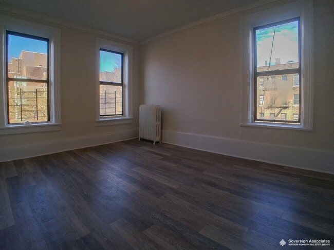 Foto del edificio - 76 Vermilyea Ave