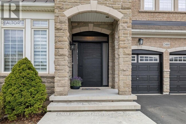 Building Photo - 2400 Spring Meadow Way