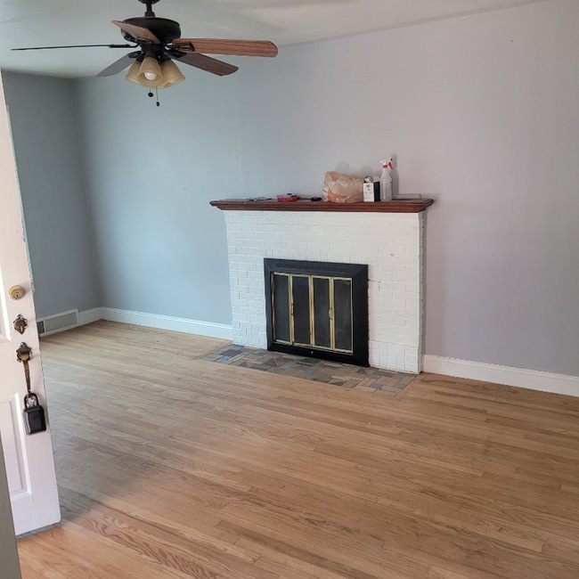 Building Photo - 9510 Sterling Pl
