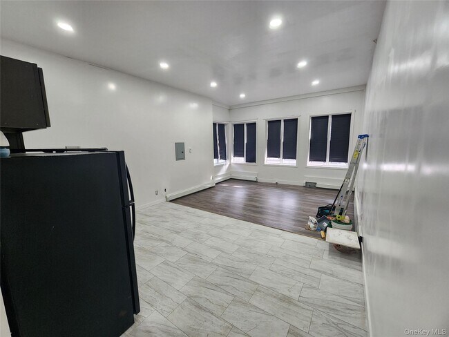 Foto del edificio - 57 Carpenter Ave