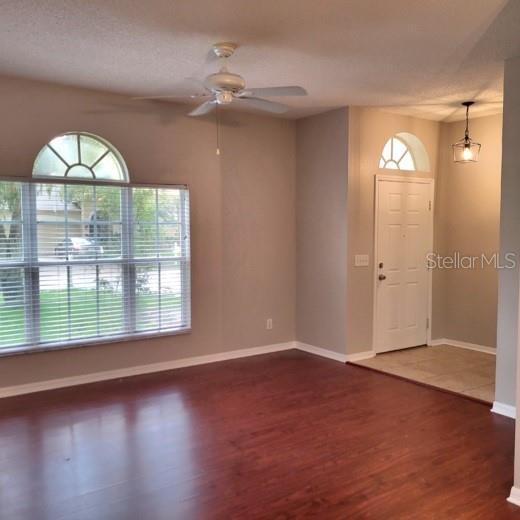 Building Photo - 10210 Beneva Dr