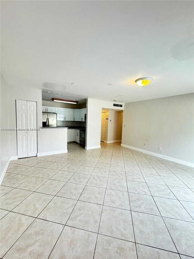 Foto del edificio - 9370 SW 87th Ave