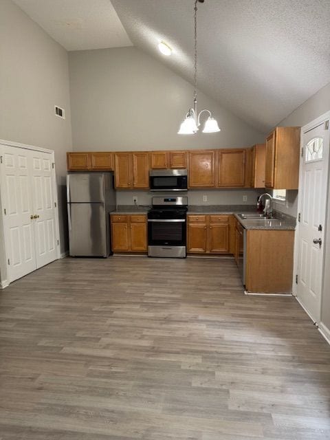Building Photo - Welcome to this beautiful 3-bedroom, 2-bat...