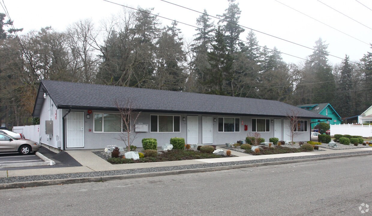 Building Photo - 5045 S Puget Sound Ave
