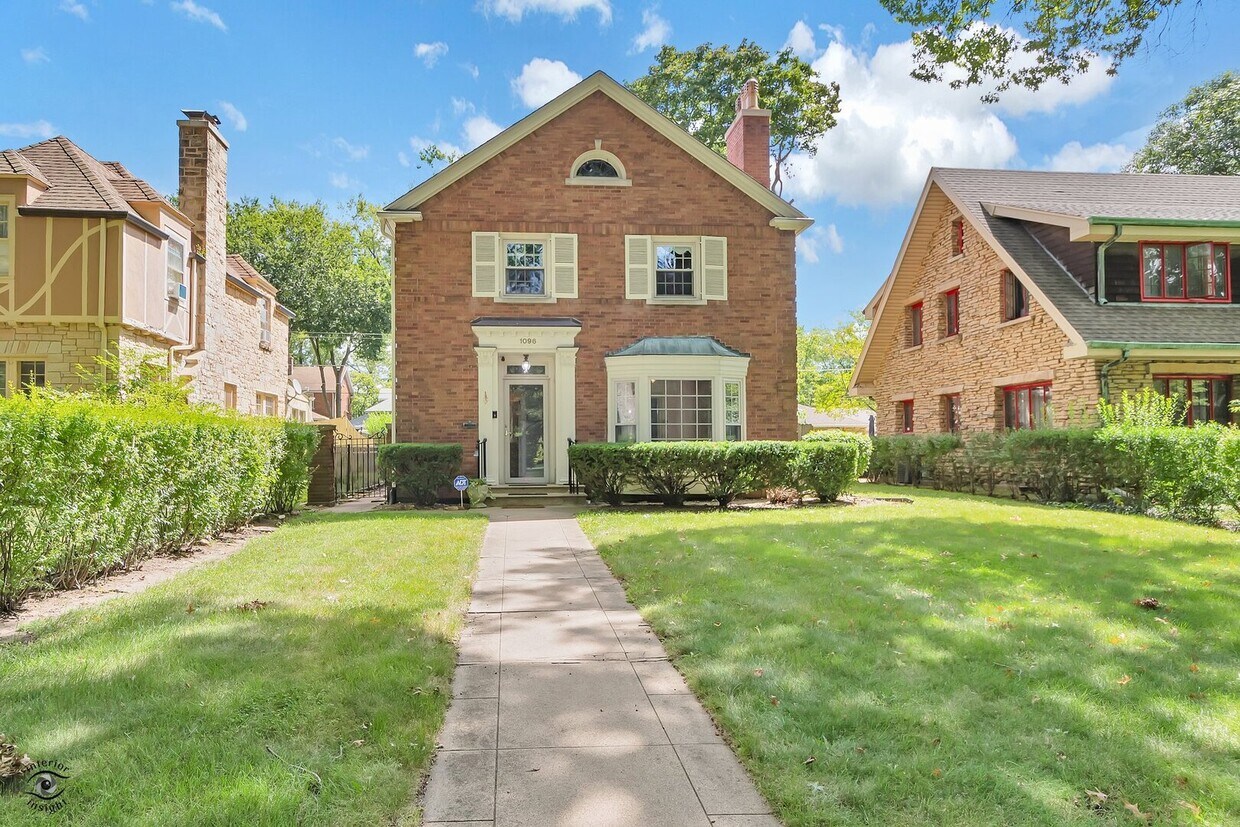 Foto principal - 1096 S Wildwood Ave