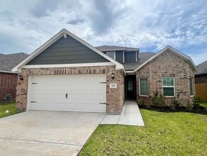 Building Photo - 428 Beechwood Hacienda Dr