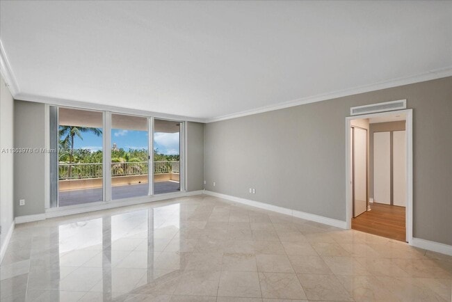 Building Photo - 789 Crandon Blvd