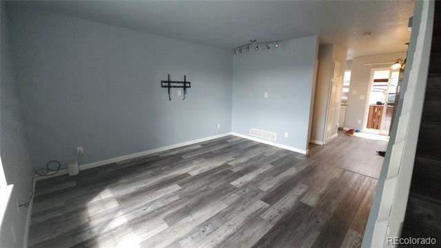 Building Photo - 805 Summer Dr