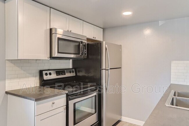Foto del edificio - 828 12th St