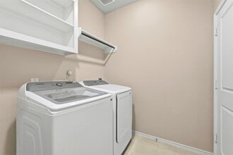 Building Photo - 1322 Wild Mustang Trl