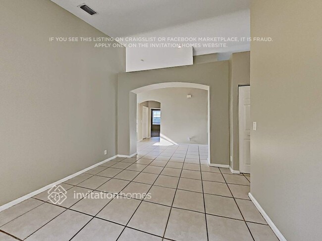 Building Photo - 1543 SW 161st Ave