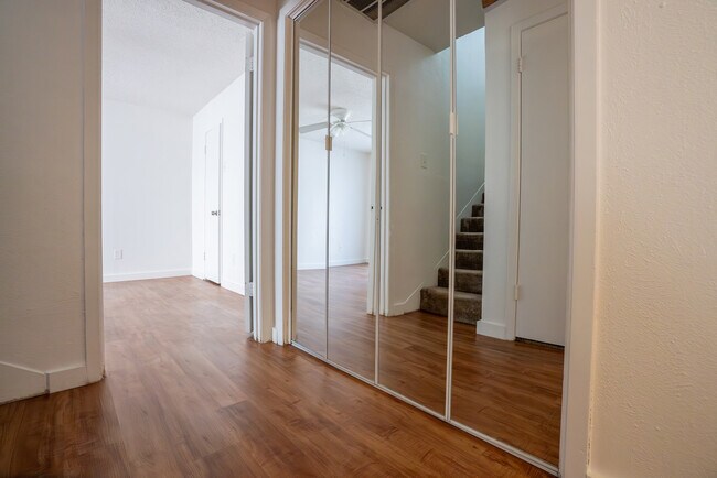 Building Photo - 1463 Redbud Trl