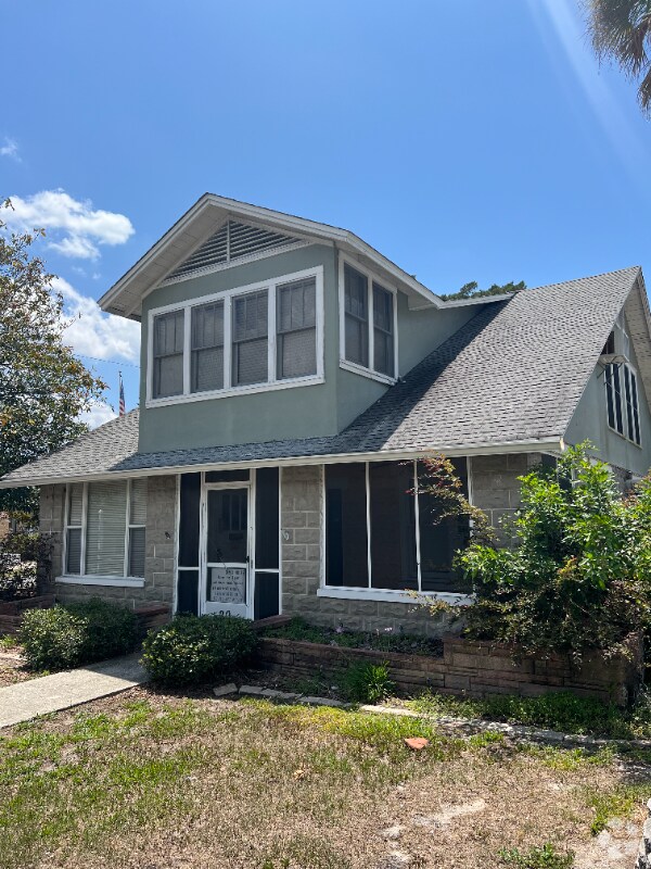 Golden Heights Pond Apartments for Rent with Hardwood Floors Mount