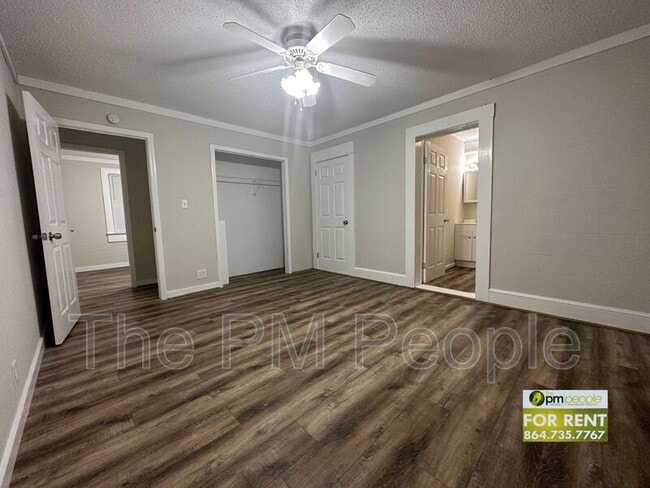 Foto del edificio - 716 Turner Hill Rd