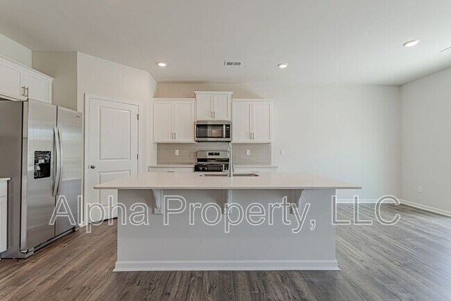 Building Photo - 1005 Roleson Wy