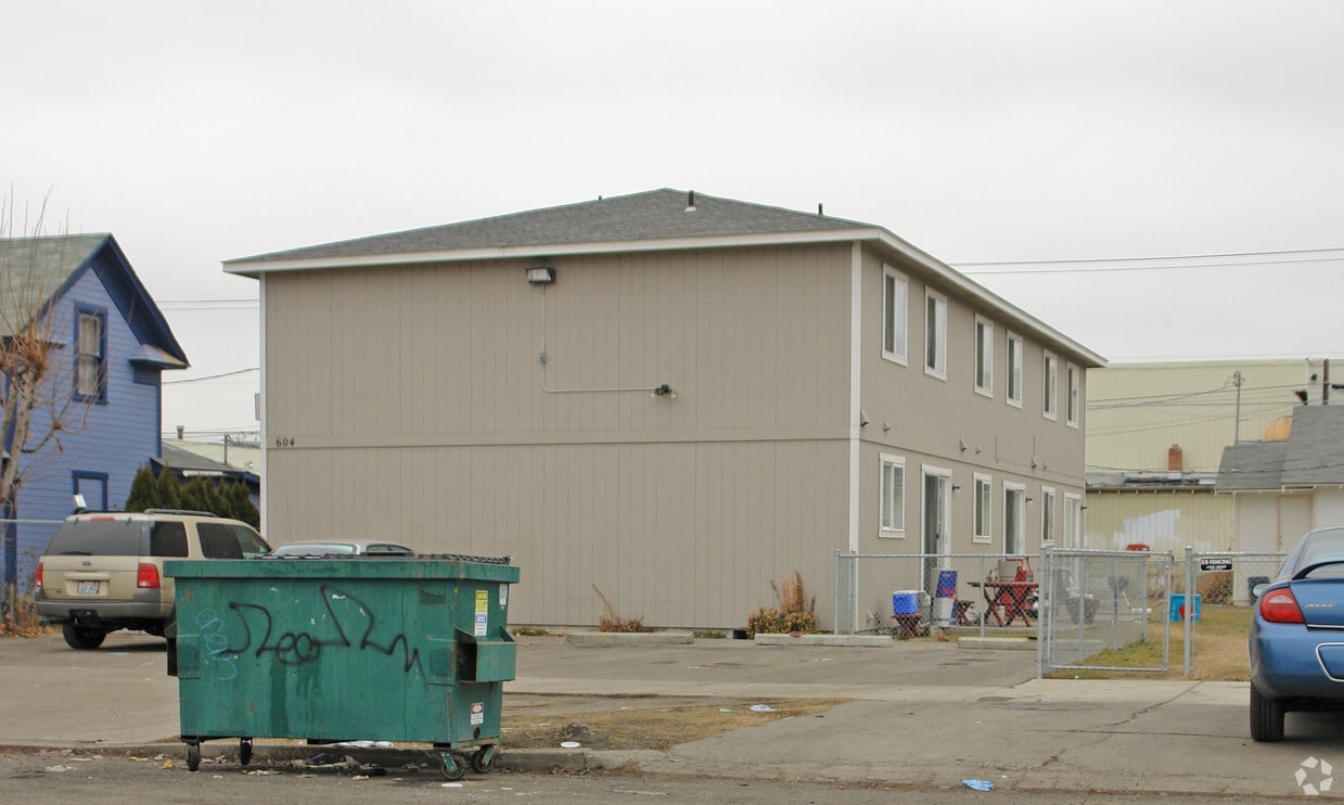 108112 E Beech St, Yakima, WA 98901 Apartments in Yakima, WA