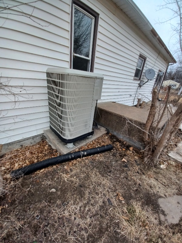 Building Photo - 403 Eldon St