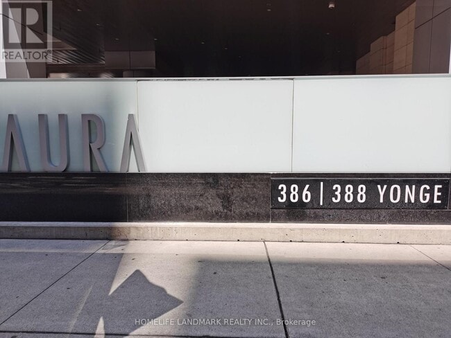Building Photo - 386 Yonge St