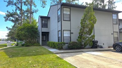 Building Photo - 4303 SW 21st Ln