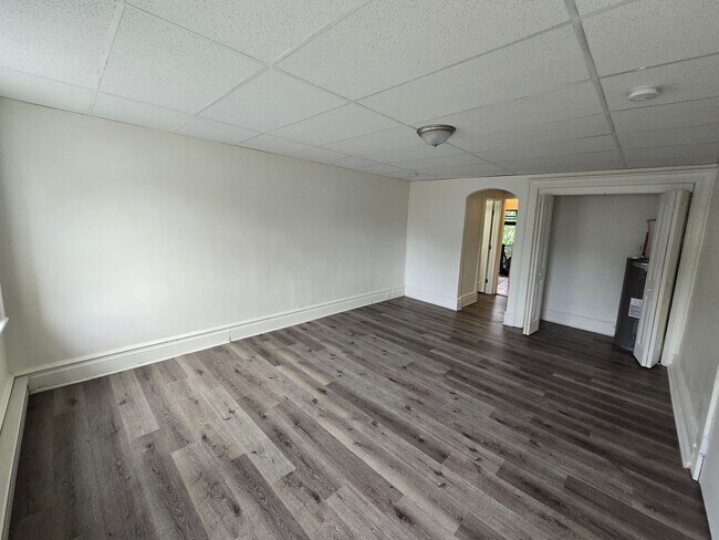 Foto del edificio - 384-386 S Franklin St