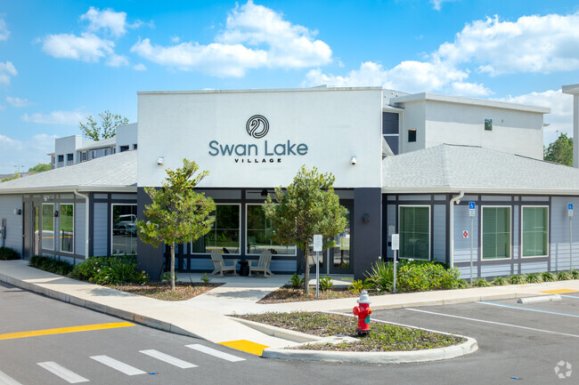 Leasing Center - Swan Lake Village