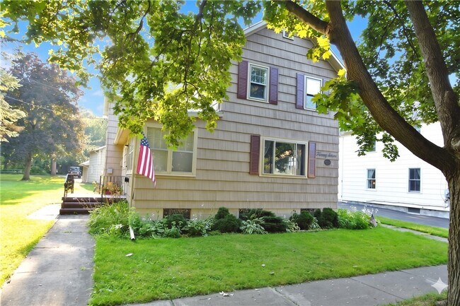 Foto del edificio - 27 Boughton Ave