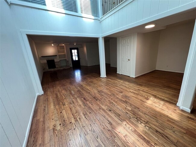 Building Photo - 917 S Ripple Creek Dr