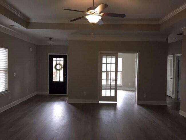 Foto del edificio - Stunning Maytown One level cottage home with 3 bed/2 bath 2 car rear garage attached.