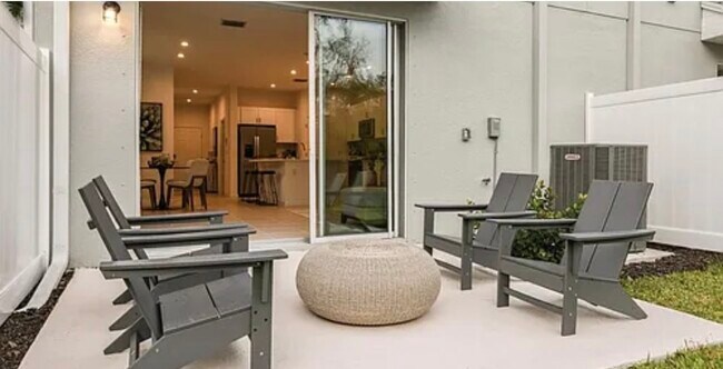 Foto del edificio - 8617 Lunar Skye St