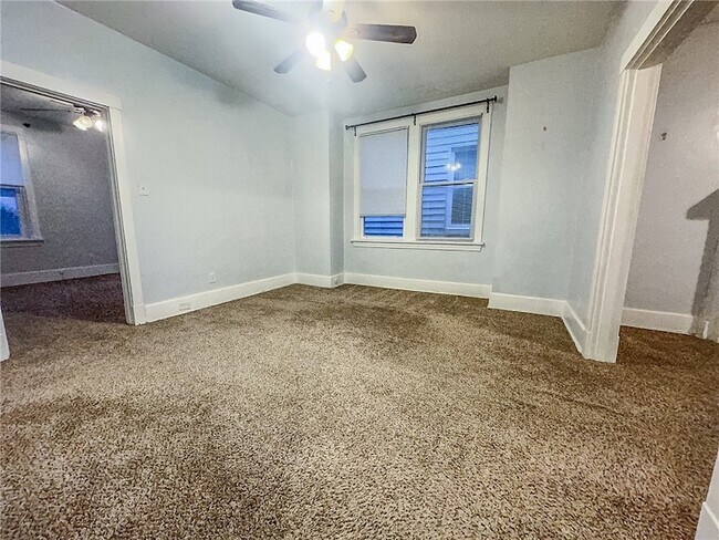 Foto del edificio - 1244 Hillsdale Ave