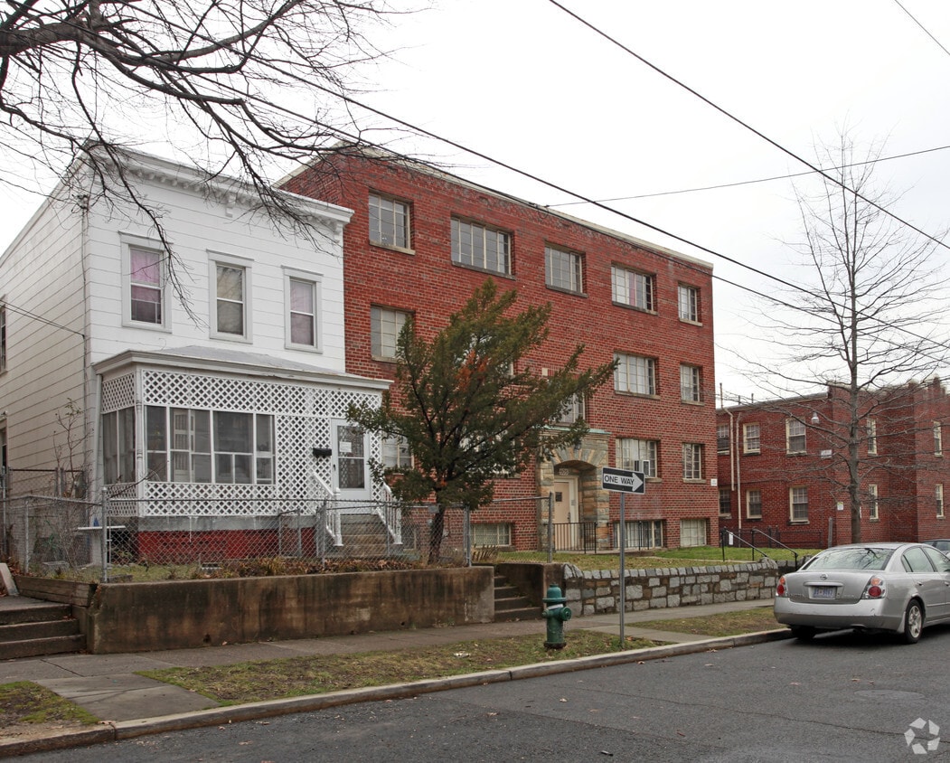 Building Photo - 505 Jefferson St NW