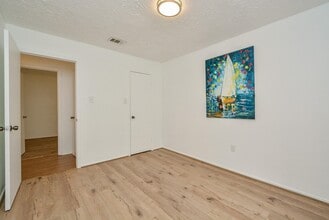 Building Photo - 3315 Honey Creek Dr