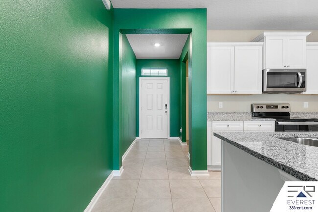 Foto del edificio - 152 Redbud Rd