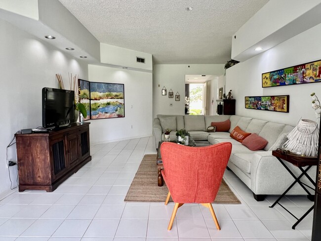 Foto del edificio - 2431 NW 59th St