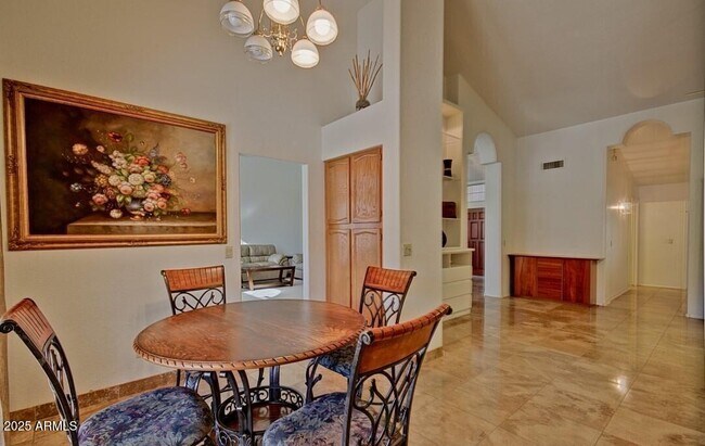 Foto del edificio - 315 E Mountain Sky Ave