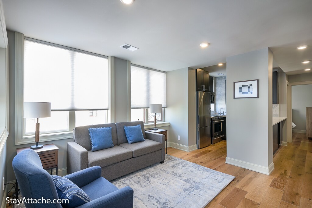 Primary Photo - 2100 Newport Place NW Unit 4
