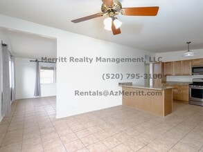 Building Photo - 2032 E Blacklidge Dr