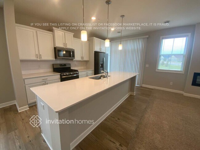 Building Photo - 6433 Inspire Cir S