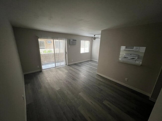 Building Photo - 401 S Hobart Blvd