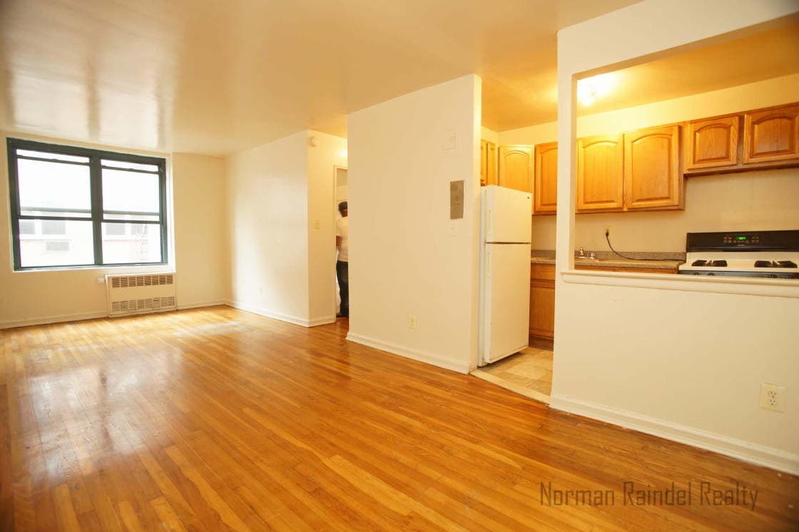 1545 Rhinelander Ave Unit 3P, The Bronx, NY 10461 Condo for Rent in